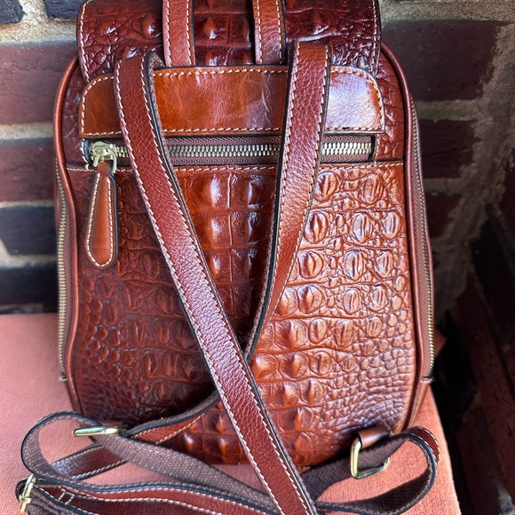 Pijushi faux croc leather backpack - Picture 2 of 7